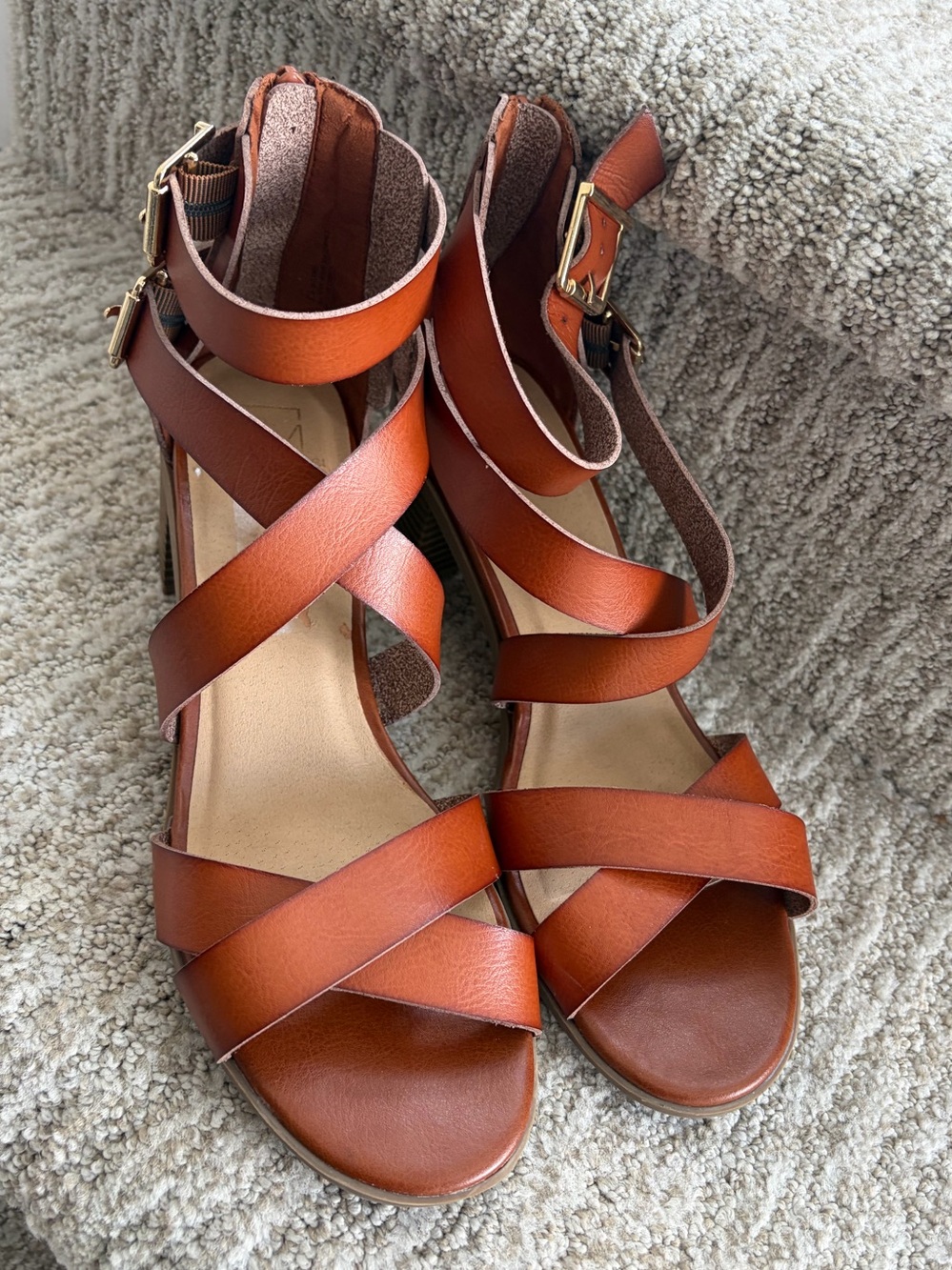 Material Girl brown strappy sandals, side buckle, back zipper. Size 9.5